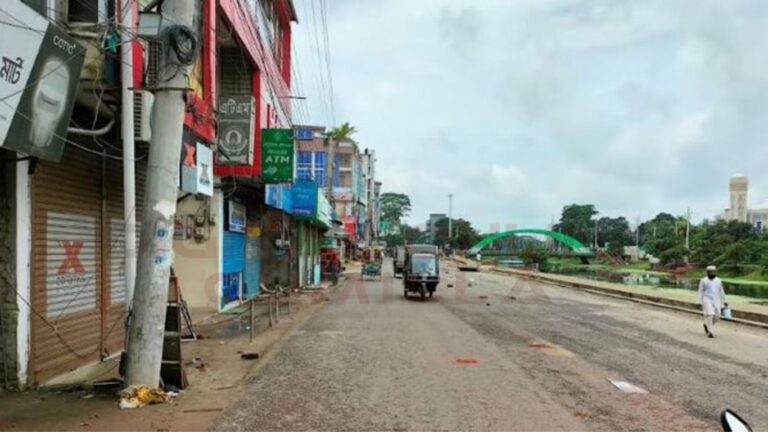 কারফিউয়ে থমথমে গোপালগঞ্জ, আটক ১৪