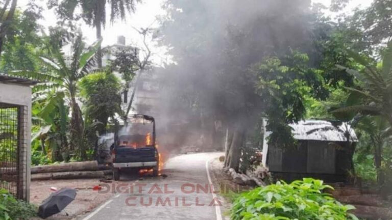 গোপালগঞ্জে পুলিশ গাড়িতে আগুন, অভিযুক্ত নিষিদ্ধ ছাত্রলীগ